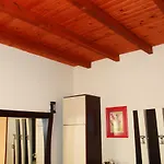 2 Kitarat Bb Bed & Breakfast Vlore