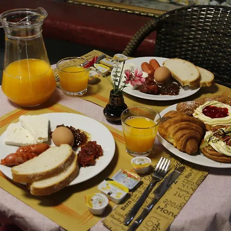 2 Kitarat Bb 3* Vlorë