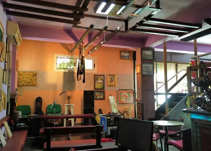 2 Kitarat Bb 3* Vlorë