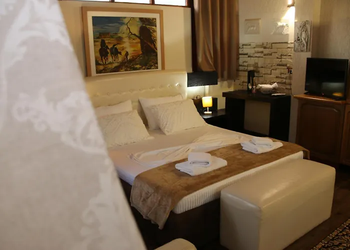 2 Kitarat Bb 3* Vlorë