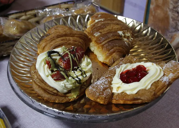 2 Kitarat Bb Frühstückspension 3*